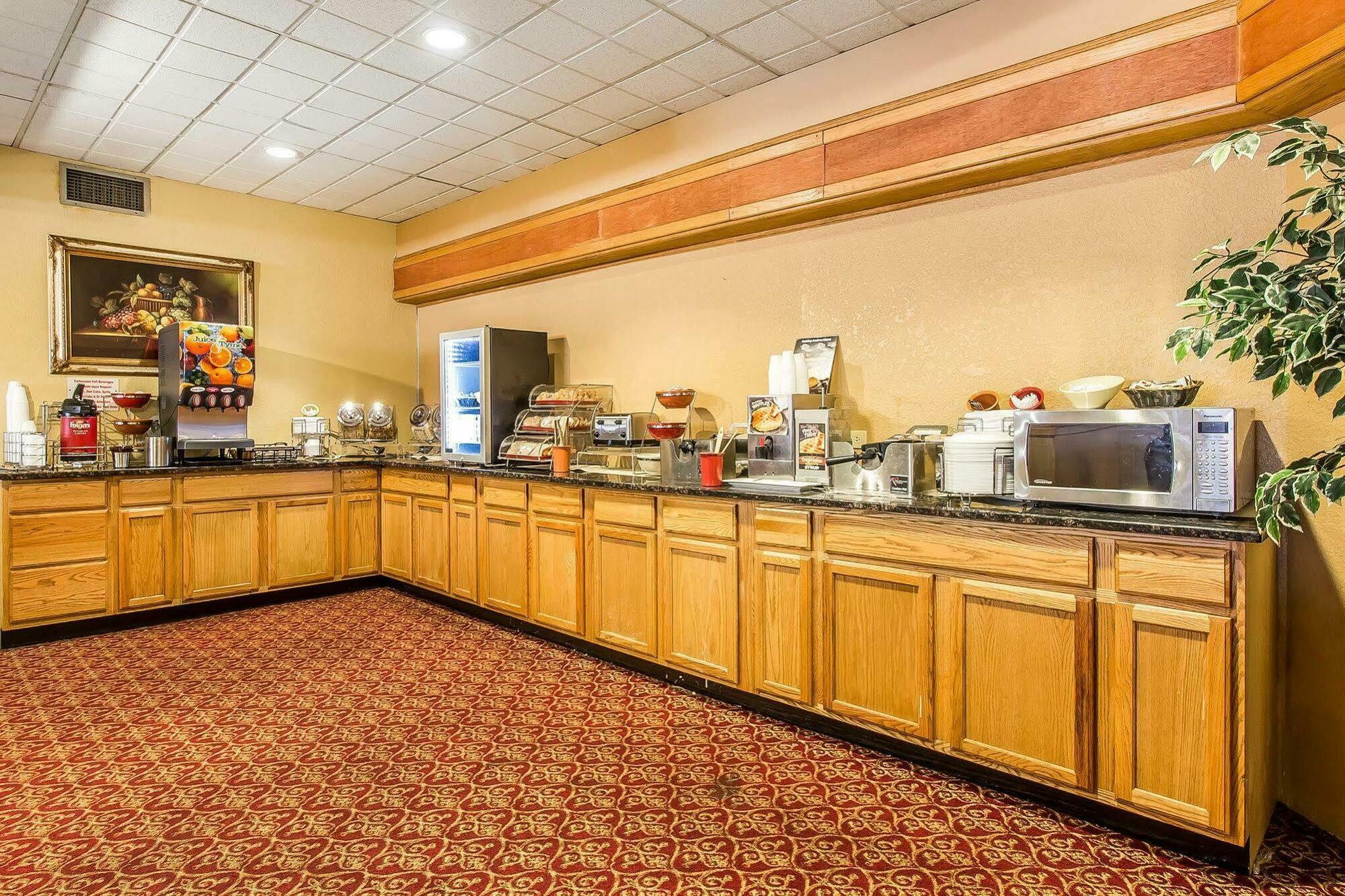 Quality Inn Куквилл Экстерьер фото